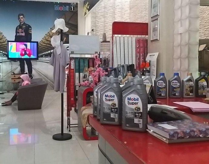 Mobil Lubricants All-in-One Protection 0W-20